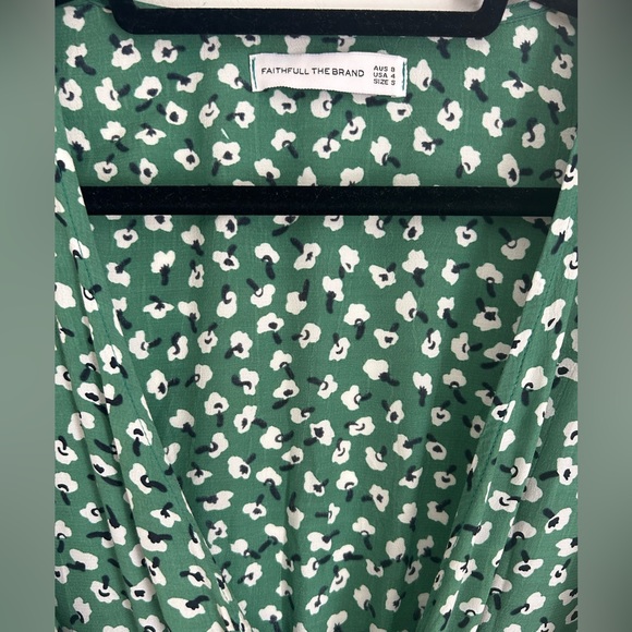 💚 FAITHFULL THE BRAND Oslo Mini Dress Vintage Bloom Green Wrap Ties Sz 4 EUC - Picture 5 of 6
